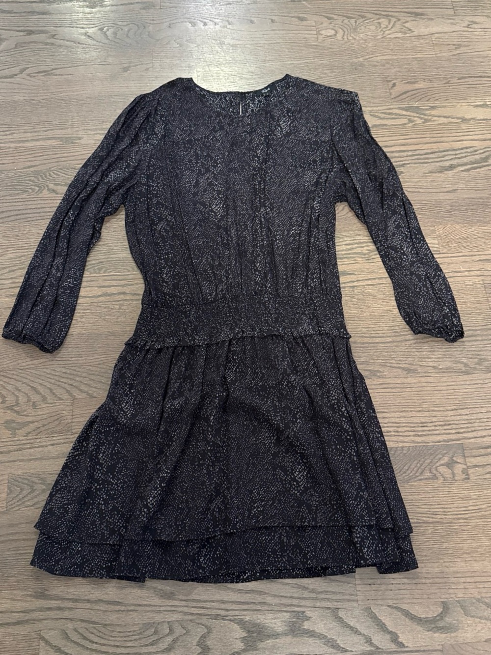 Rails Womens Black & Silver animal skin Long-Sleeve Tiered Dress, smocked waist.